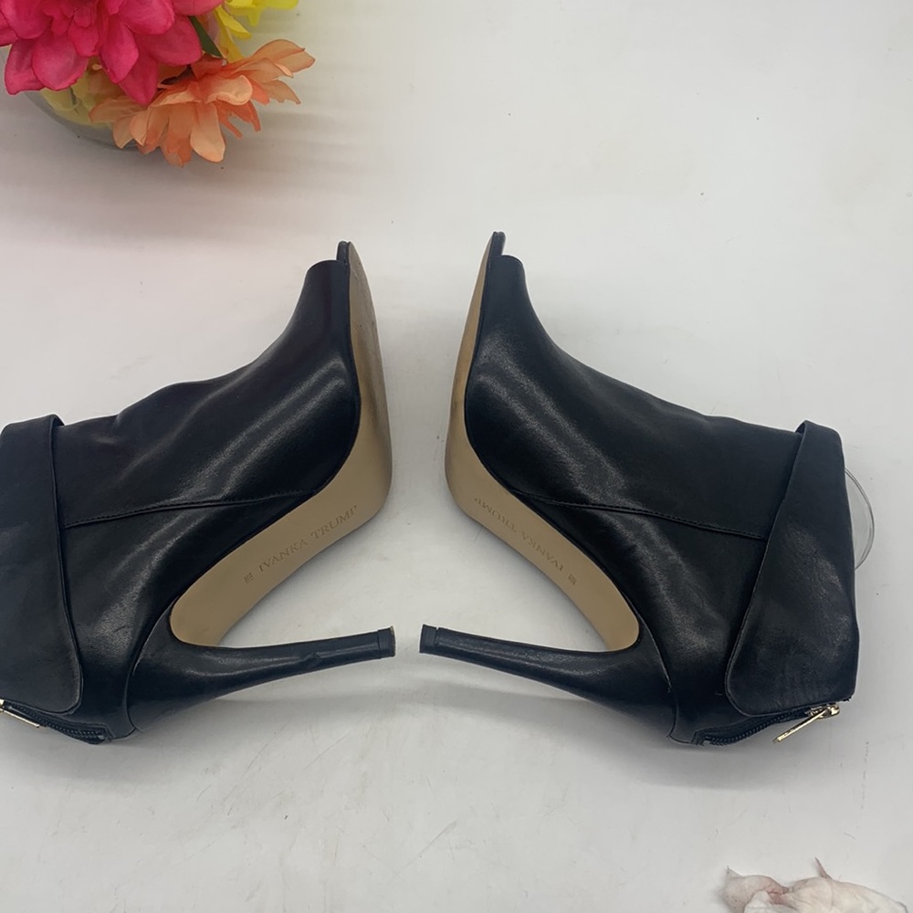 Ivanka Trump Itderri Black Leather Peep Toe Heeled Ankle Boot Size 8.5 BAB4129D - Picture 6 of 9